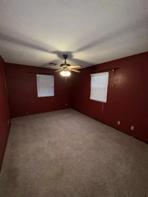 1716 W 9th St, Cushing, OK 74023 photo 4