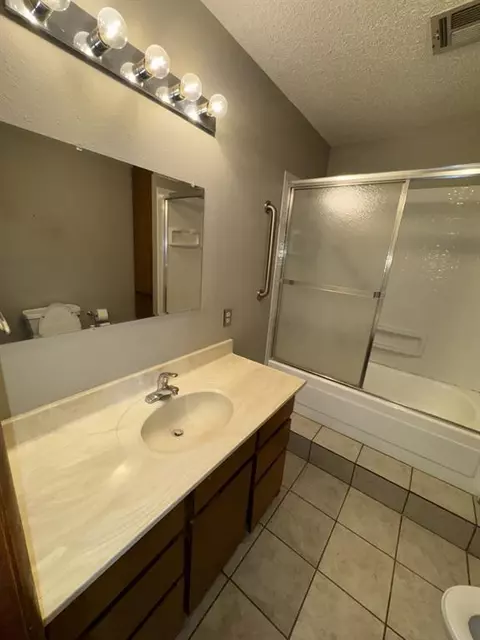 1716 W 9th St, Cushing, OK 74023 photo 8