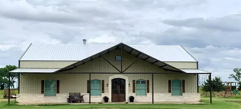 17080 County Road Ns 220, Tipton, OK 73570