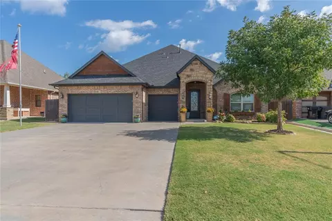 1318 Ladera Cir, Moore, OK 73160