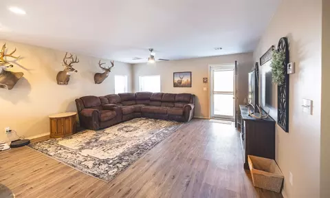 104 N Cedar Ave, Stroud, OK 74079 photo 6