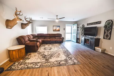 104 N Cedar Ave, Stroud, OK 74079 photo 5