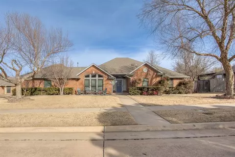 4525 Steeplechase Dr, Norman, OK 73072