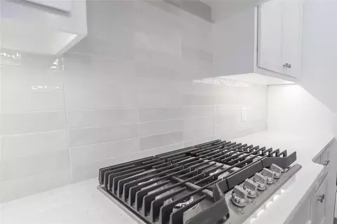 Kitchen - 12601 Samara Dr, Moore, OK 73173 photo 2 of 2
