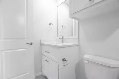Bath - 12601 Samara Dr, Moore, OK 73173 photo 6 of 7