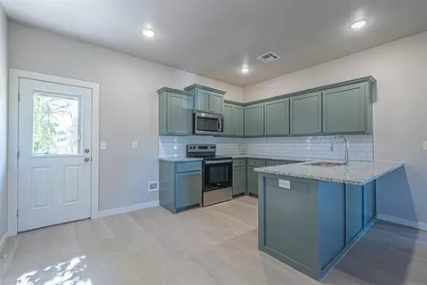 117 Sterling Dr, Chickasha, OK 73018