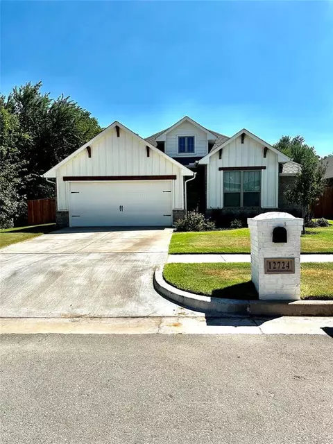 12724 SW 8th St, Yukon, OK 73099
