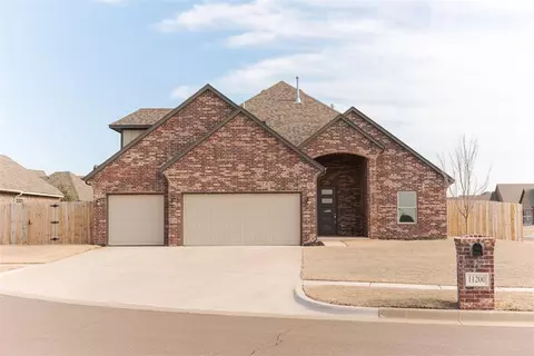 11200 Eagle Ct, Yukon, OK 73099