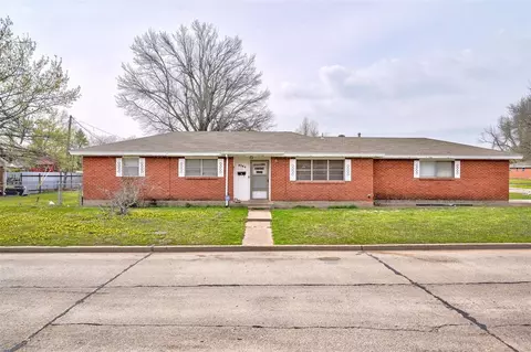 4750 Ridgeway Dr, Oklahoma City, OK 73115