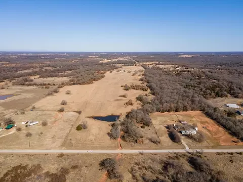 Box Road, Lexington, OK 73051