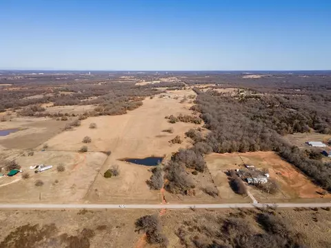 Box Road, Lexington, OK 73051