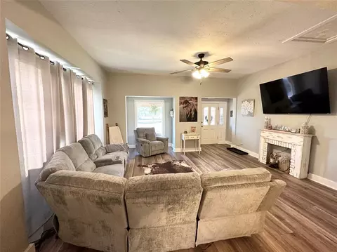 709 E Grant St, Sentinel, OK 73664 photo 3