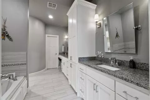 2248 E Thomas Ter, Mustang, OK 73064 photo 24