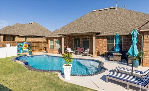 2248 E Thomas Ter, Mustang, OK 73064 photo 5