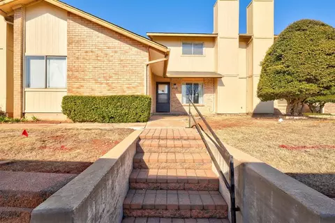 9705 Hefner Village Blvd, Oklahoma City, OK 73162