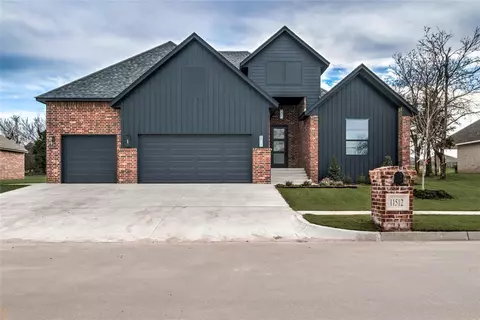 11512 NW 103rd St, Yukon, OK 73099