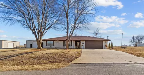 24014 E 1049 Rd, Weatherford, OK 73096