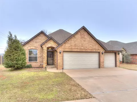 12141 SW 12th St, Yukon, OK 73099