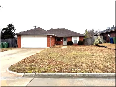 223 Yukon Ave, Yukon, OK 73099
