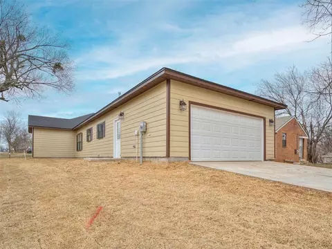 701 E Grant Ave, Guthrie, OK 73044 photo 33