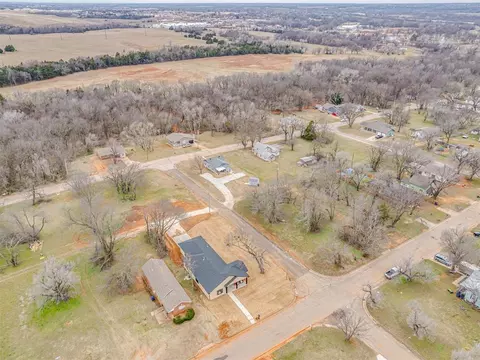701 E Grant Ave, Guthrie, OK 73044 photo 37