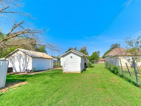 324 S Maple St, Crescent, OK 73028 photo 11