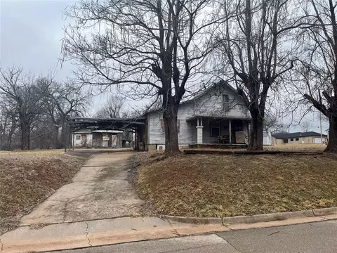 616 E Lincoln Ave, Guthrie, OK 73044