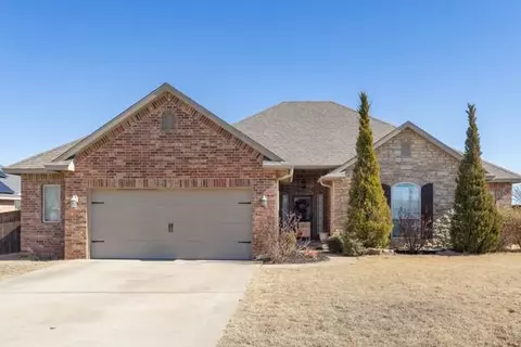 2001 Lantana Cir, Shawnee, OK 74804