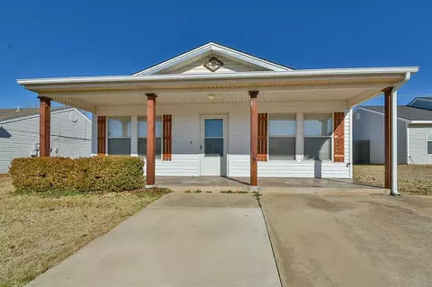 10473 Aberdeen Dr, Yukon, OK 73099