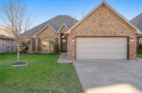 12036 SW 18th St, Yukon, OK 73099