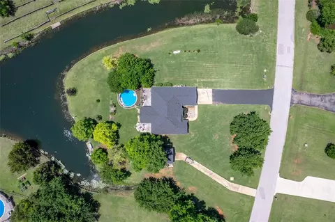 2804 Pelican Way, Blanchard, OK 73010