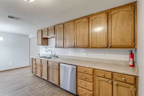 2116 Meench Dr, Moore, OK 73170 photo 17