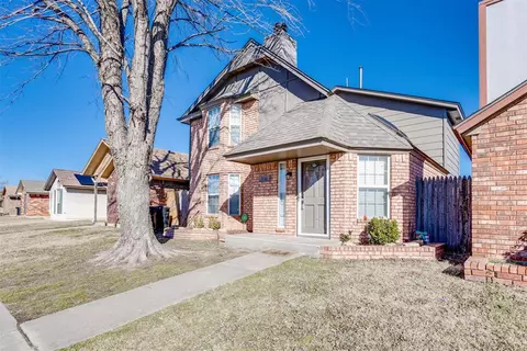 2116 Meench Dr, Moore, OK 73170 photo 3