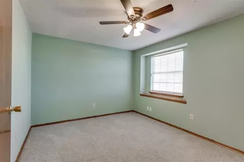 2116 Meench Dr, Moore, OK 73170 photo 39