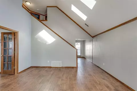 2116 Meench Dr, Moore, OK 73170 photo 5