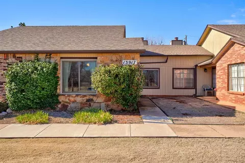 13917 W Crossing Way, Edmond, OK 73013