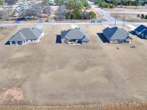 13246 Coker Rd, Shawnee, OK 74804