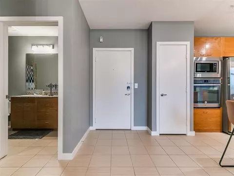 401 E Boyd St #206, Norman, OK 73069 photo 2