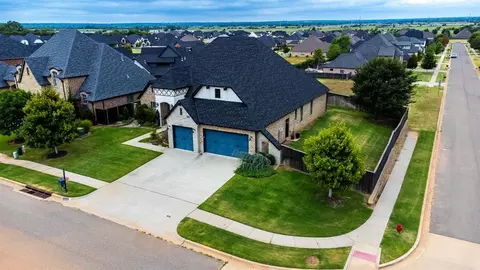 3208 Rolling Woods Dr, Norman, OK 73072 photo 3