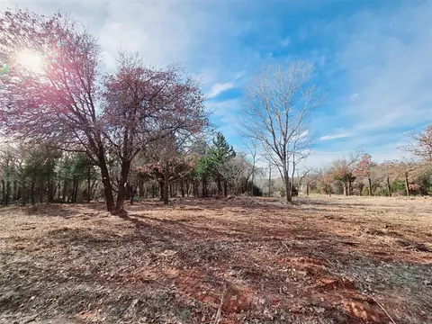 2101 W Forrest Hills Rd, Guthrie, OK 73044