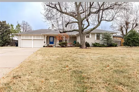 8312 Glenwood Ave, Oklahoma City, OK 73114