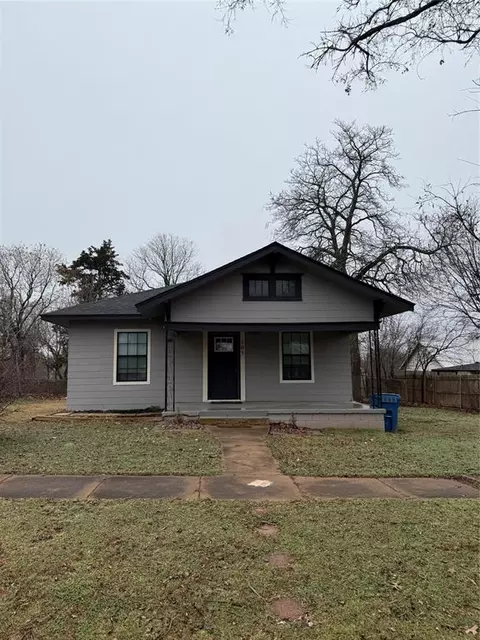 505 E 11th St, Chandler, OK 74834