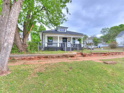 524 E Harrison Ave, Guthrie, OK 73044