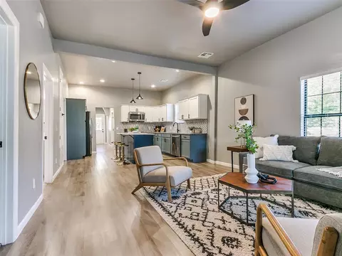 524 E Harrison Ave, Guthrie, OK 73044 photo 4