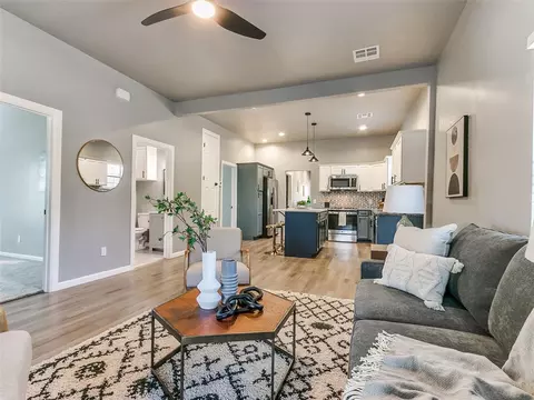 524 E Harrison Ave, Guthrie, OK 73044 photo 7