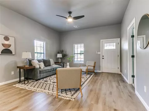 524 E Harrison Ave, Guthrie, OK 73044 photo 5