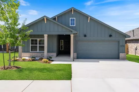 12716 NW 4th St, Yukon, OK 73099