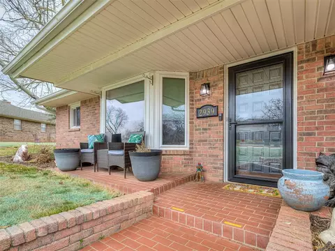 2939 Willow Creek Dr, Norman, OK 73071
