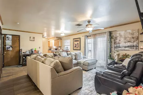 808 Pinebrook Dr, Guthrie, OK 73044 photo 2