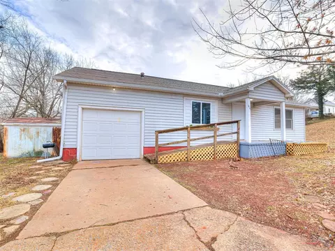 614 S Price Ave, Chandler, OK 74834